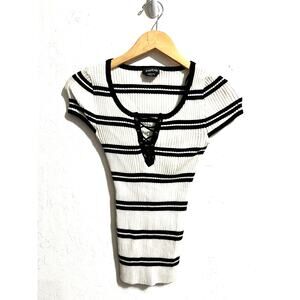Bebe Top XS Lace Up Knit Striped Black White 90's Yk2 Short Sleeve V Neck